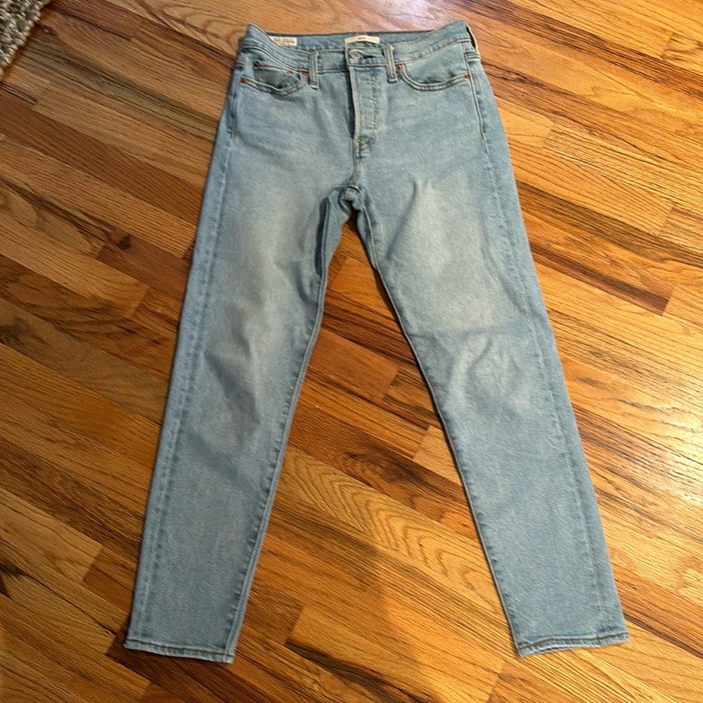 Levi’s premium denim wedgie fit jeans